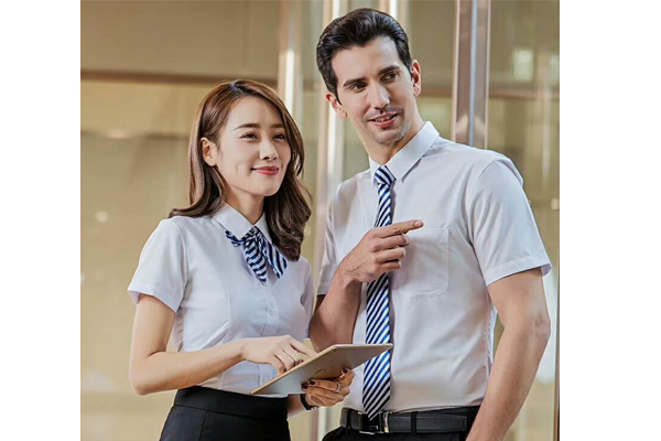 深圳衬衫厂家：打造职场着装优质解决方案